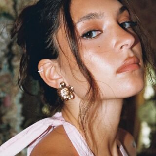 Aqrabi Posie Gold Reclaimed Flower Earrings